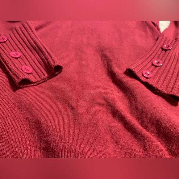 Tunic length pink/magenta button sweater. No tags. Possibly medium - Picture 2 of 5